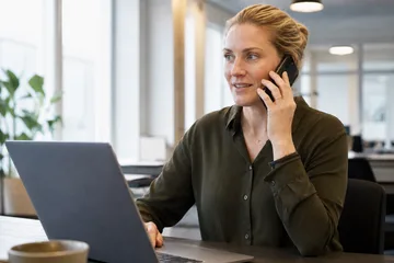 Elin on her renewal call with Helios